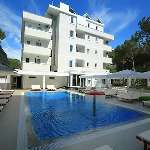 Rean Hotel